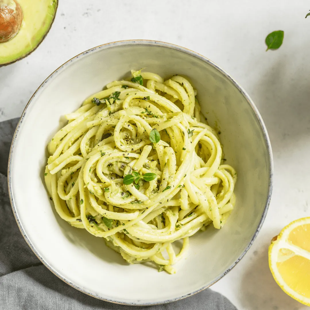 Pasta i avocadosauce
