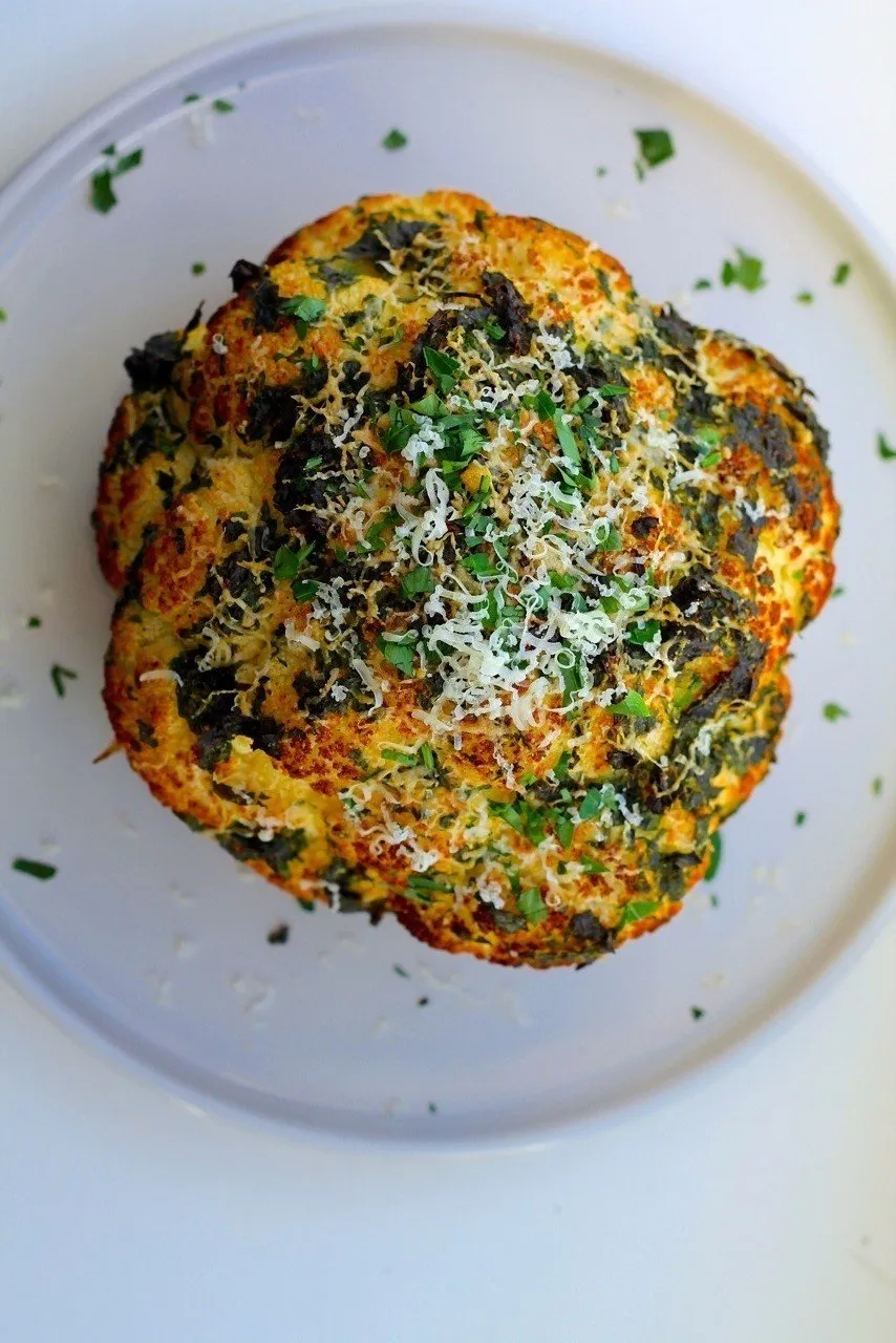 Bagt blomkål med persillesmør og parmesan