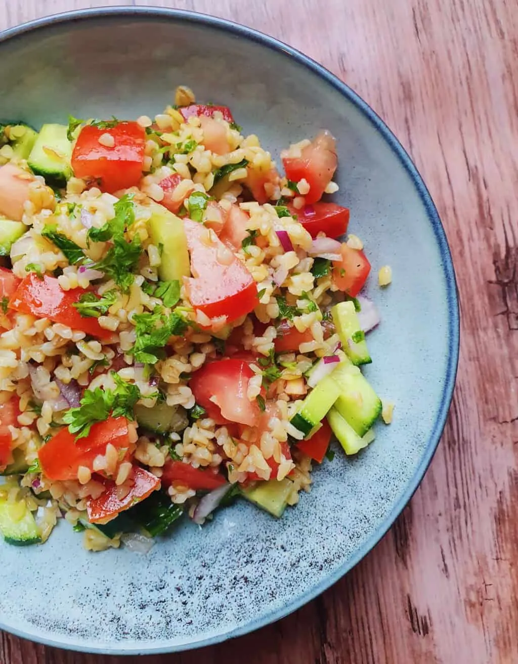Hele kyllingelår med bulgursalat