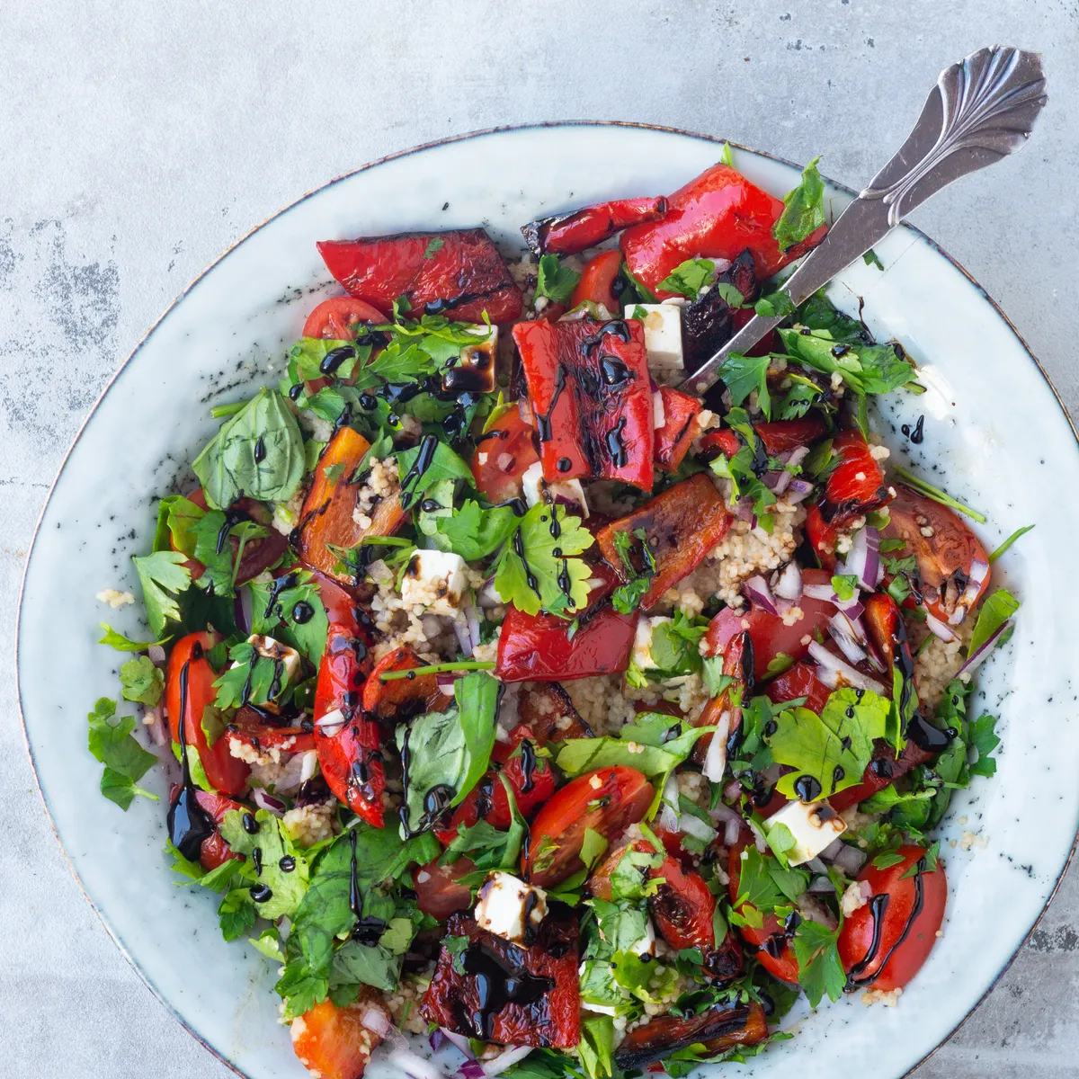 Bulgursalat med grillede grøntsager