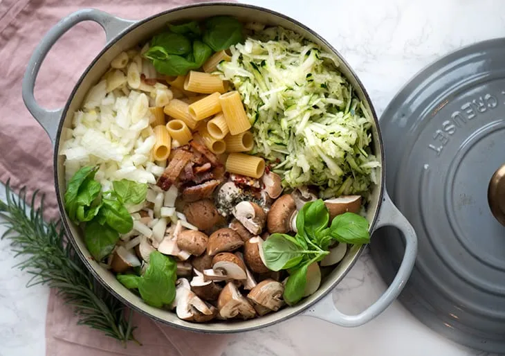 One pot pasta med champignon og bacon