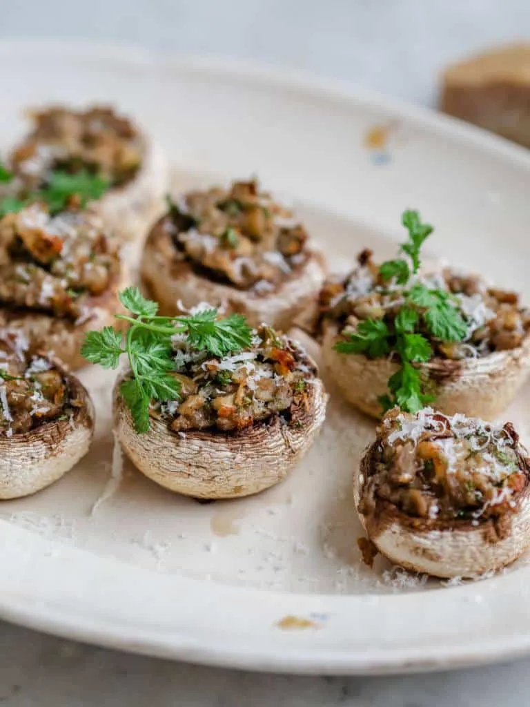 Fyldte champignon med ost til tapas
