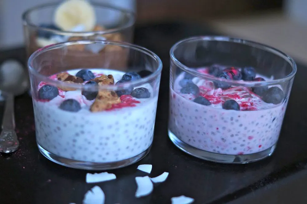 Chia yoghurt med lækker topping