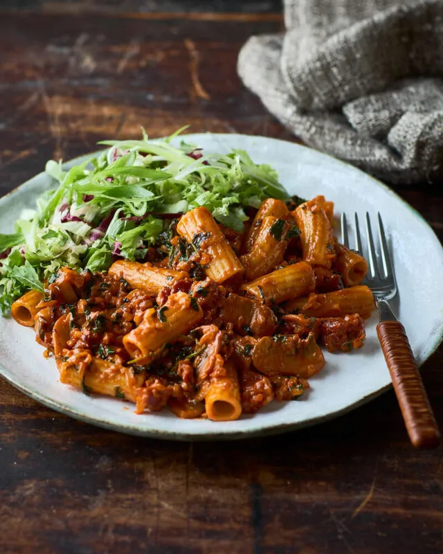 Pasta med chorizo og champignon i cremet tomatsauce