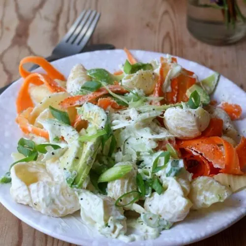 Pastasalat med cremefraiche