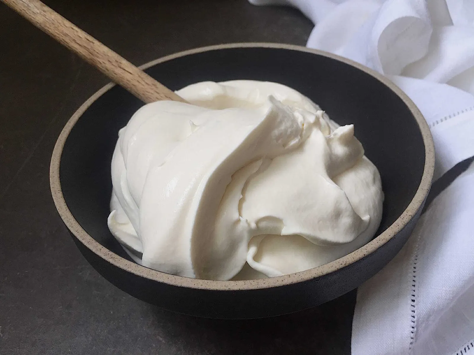 Hjemmelavet creme fraiche