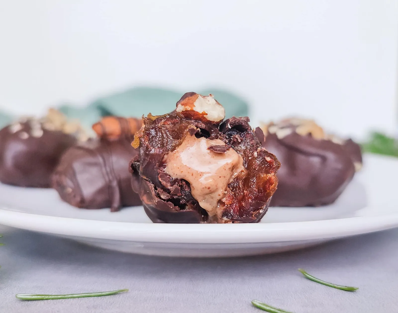Fyldte dadler med chokolade
