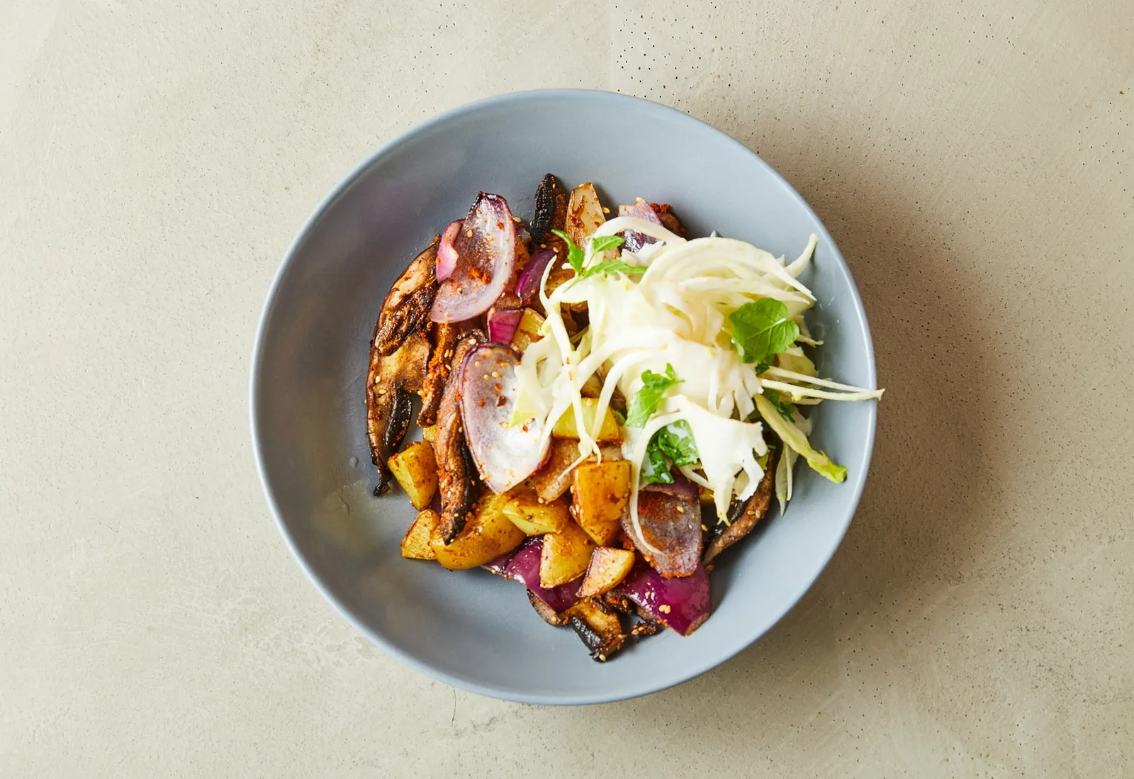 Methi aloo med stegte svampe og fennikel
