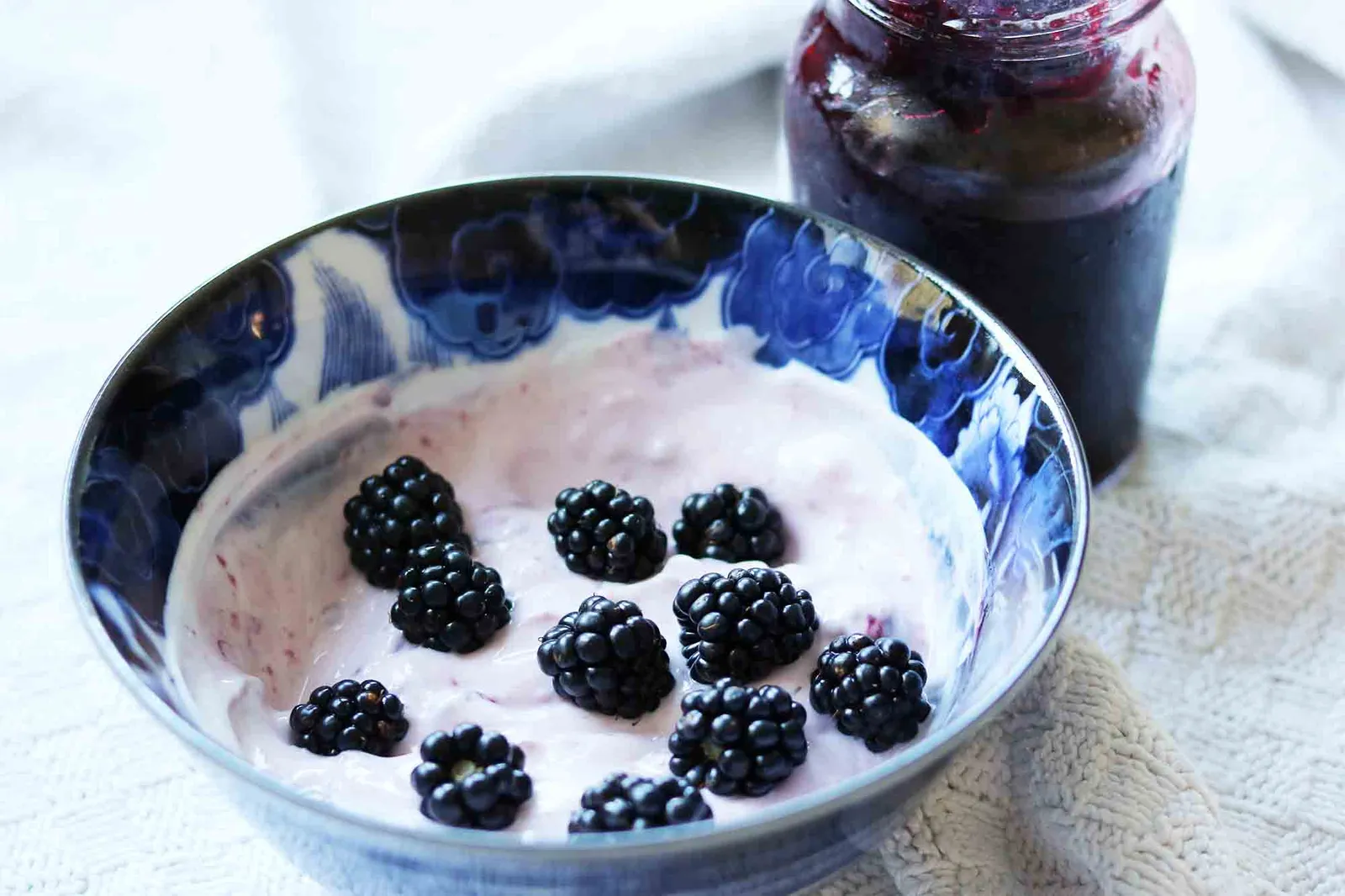 Græsk yoghurt med marmelade