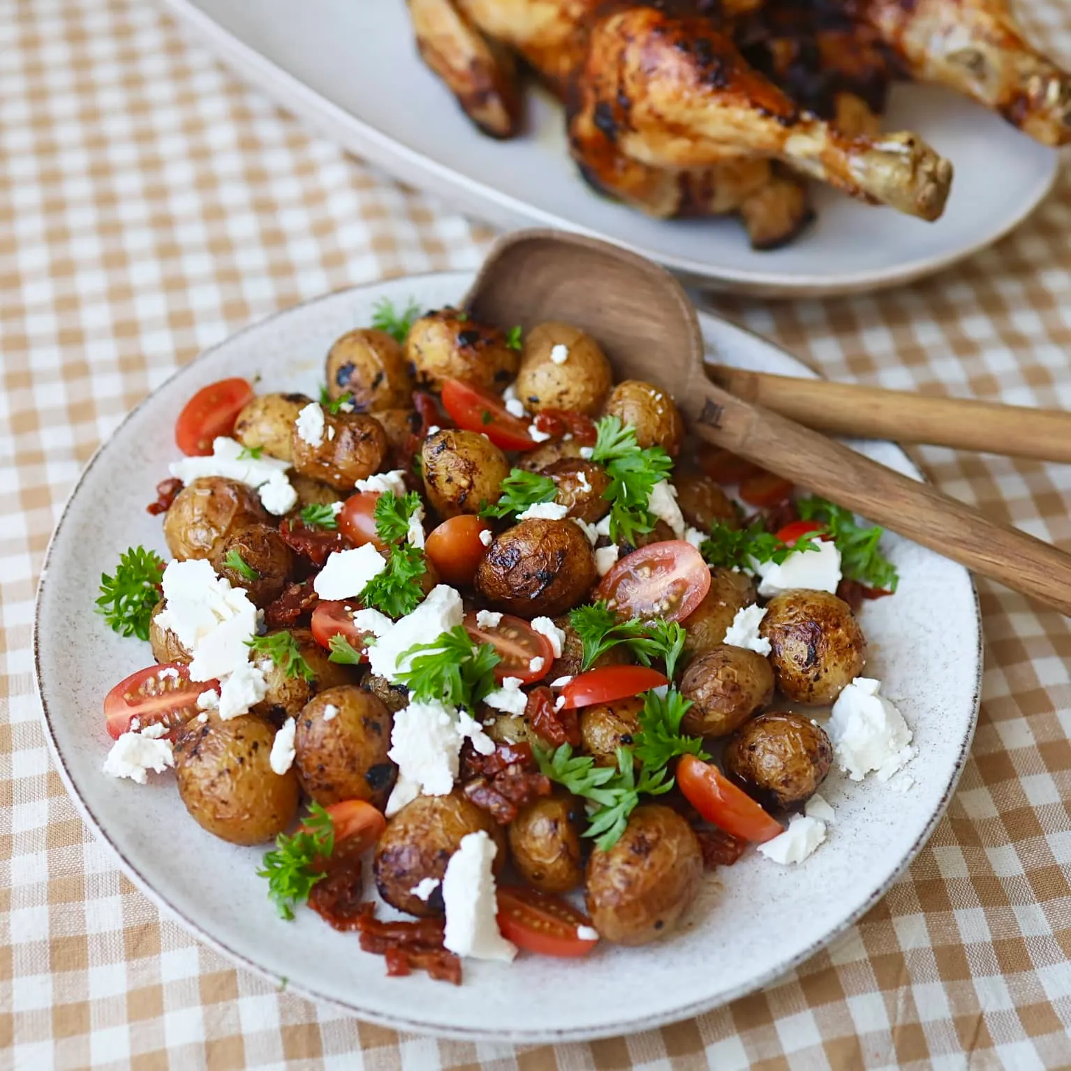 Hel kylling med varm kartoffelsalat