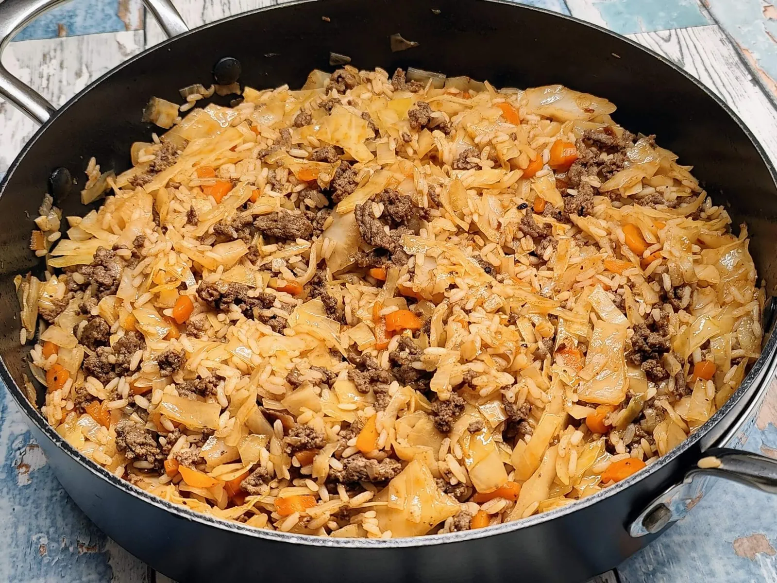 Spicy one pot med oksekød og hvidkål