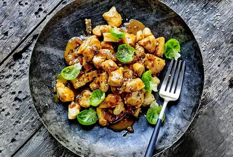 Wok med kylling, rosenkål og ingefær