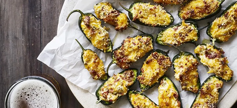 Jalapeño poppers med bacon og cheddar