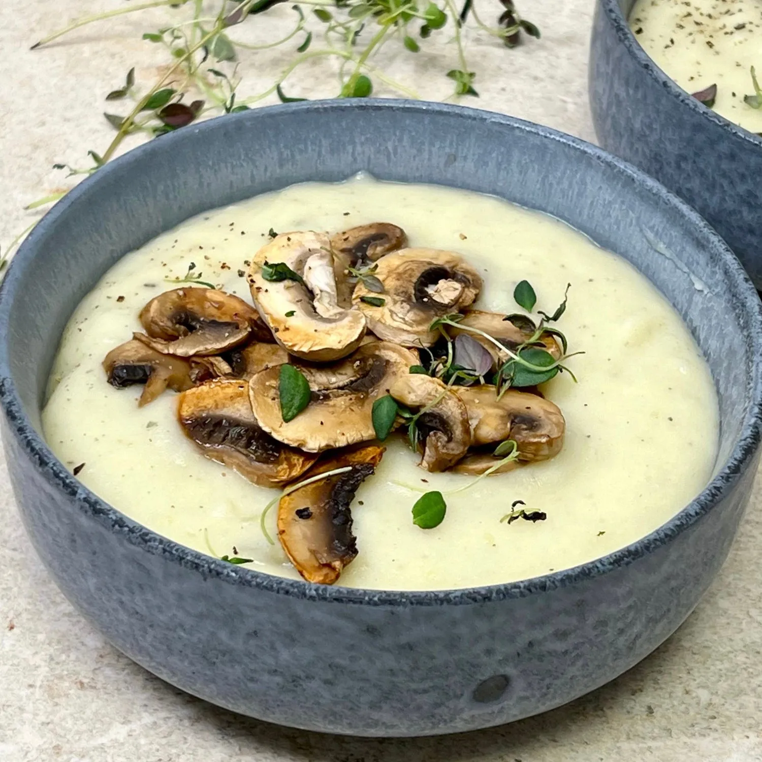 Jordskokkesuppe med stegte svampe