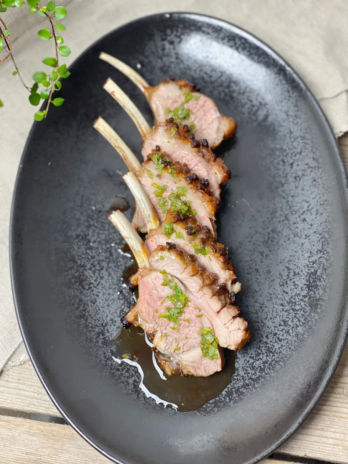 Lammekrone med mynte og lime