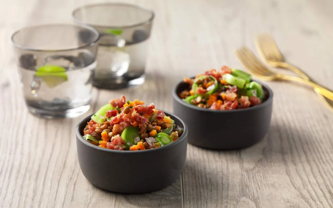 Grønne linser med bacon og grønt