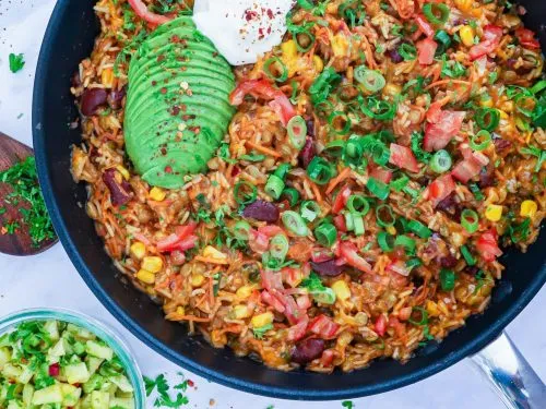 One pan mexicansk risret med bønner og linser