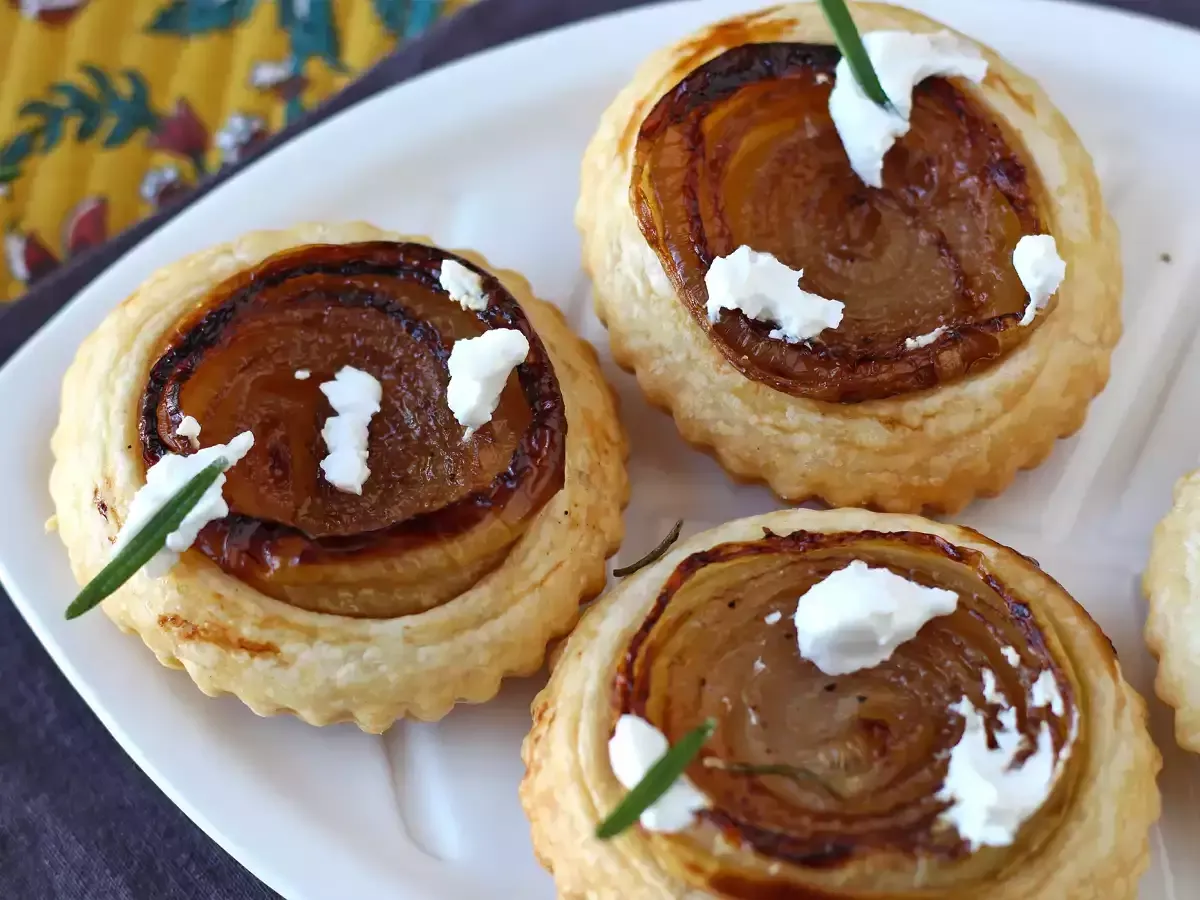 Løg-tarteletter tatin