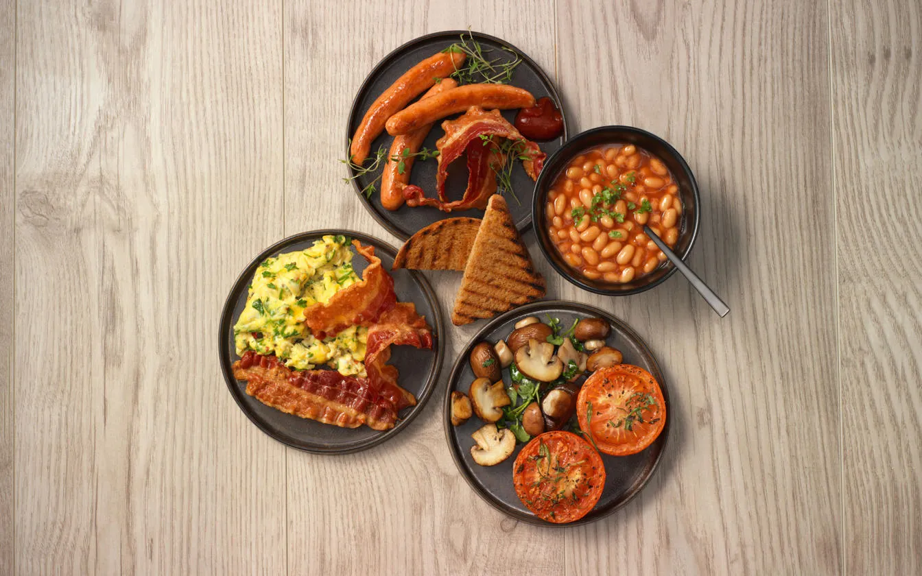 Æg og bacon brunch