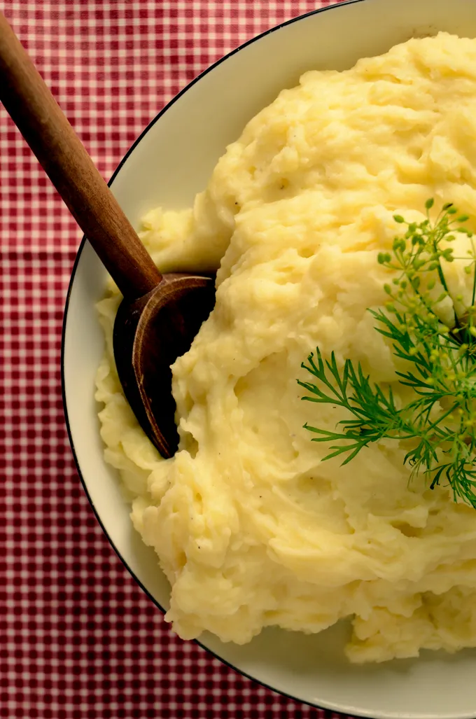 Let og luftig kartoffelmos (grundopskrift)