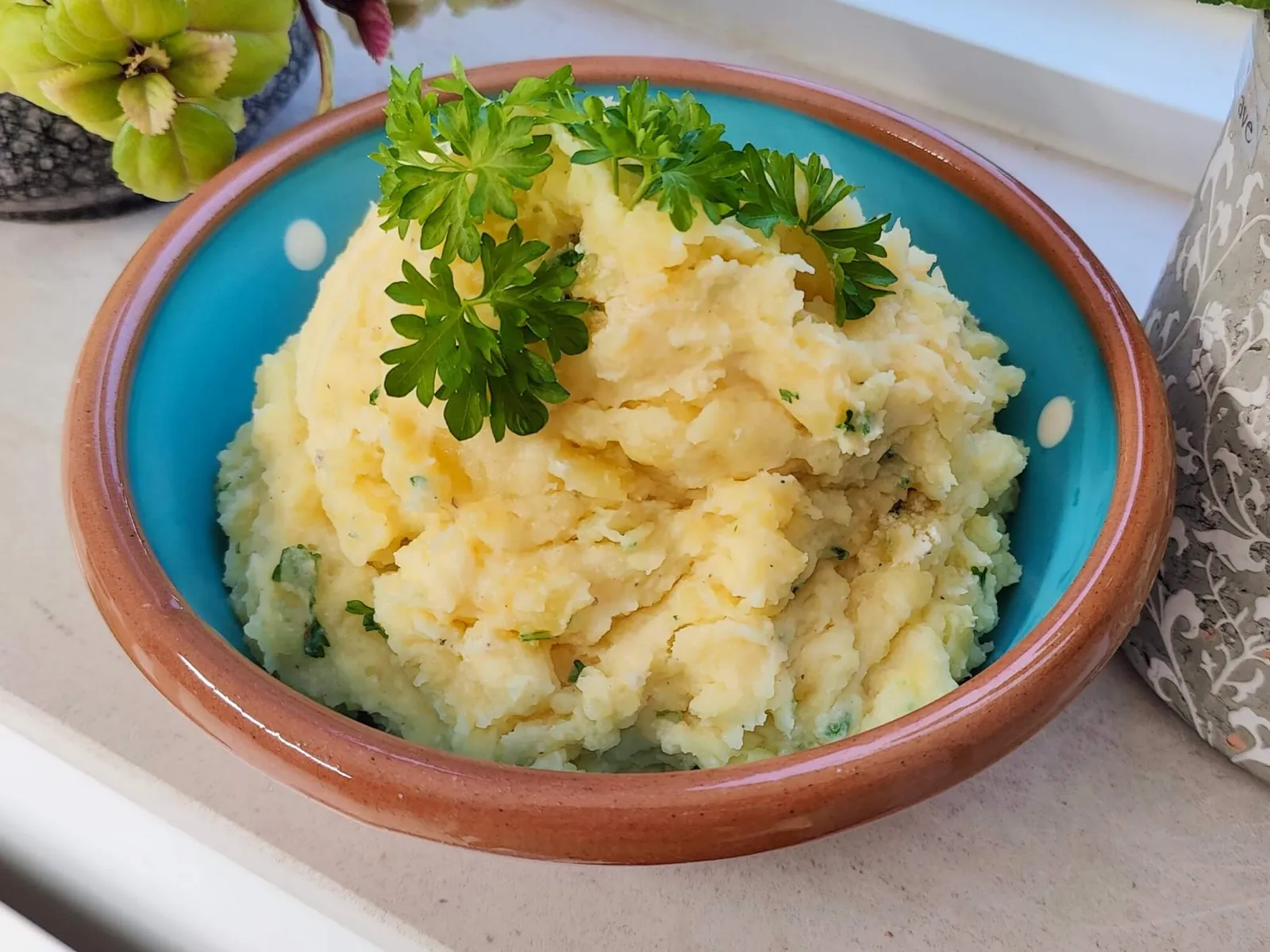 Kartoffelmos med græsk yoghurt