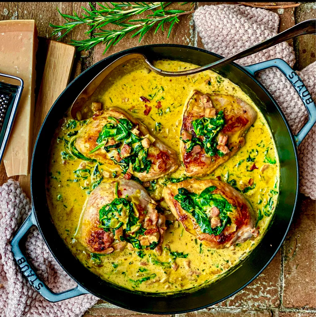 Stegt kylling i cremet kokos-ingefærsauce